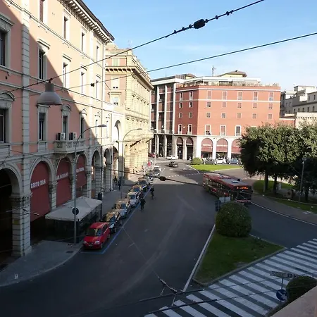 Piazza Dei Martiri * Bologna
