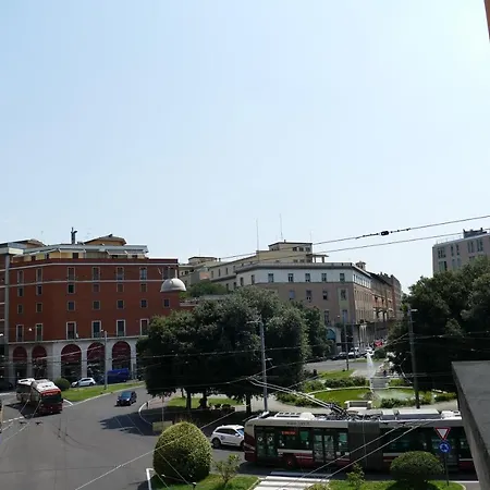 Piazza Dei Martiri * בולוניה